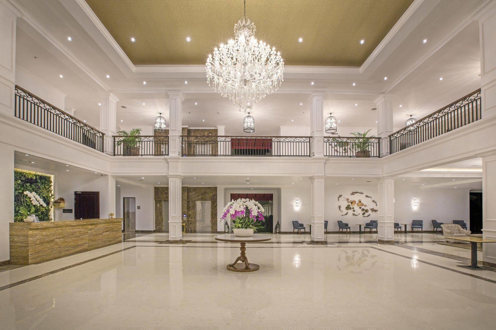 Grand Palace Hotel Sanur - Bali Buitenkant foto
